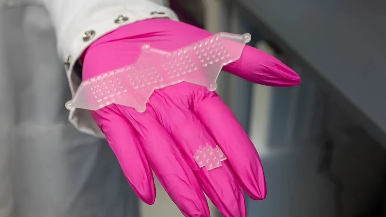 New 'living bandage' delivers healing proteins directly into wounds