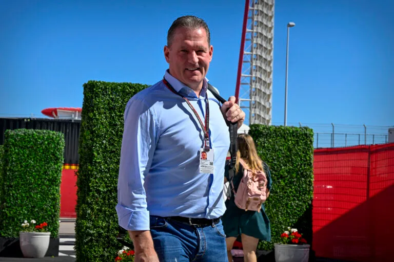 Jos Verstappen attackiert Guenther Steiner scharf wegen seiner Kommentare zur 2026-Motorenverordnung