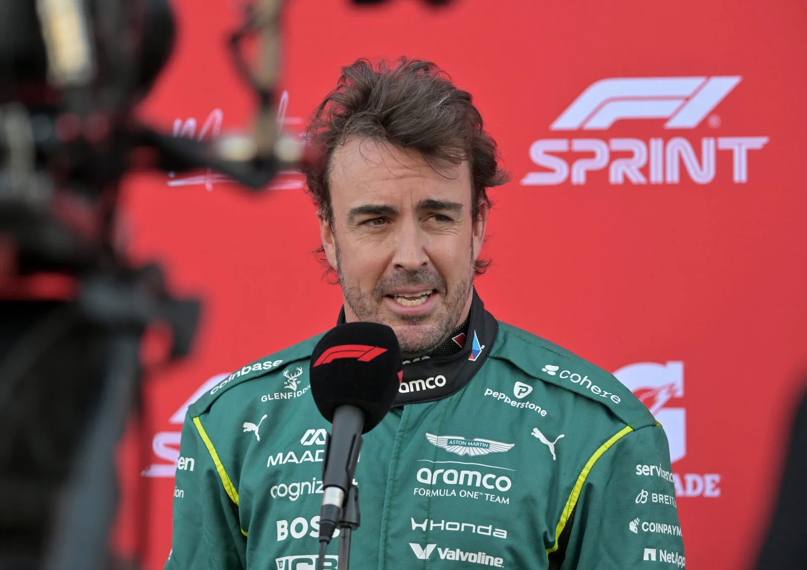 Aston Martin weicht nachdrücklich auf Fernando Alonso ein