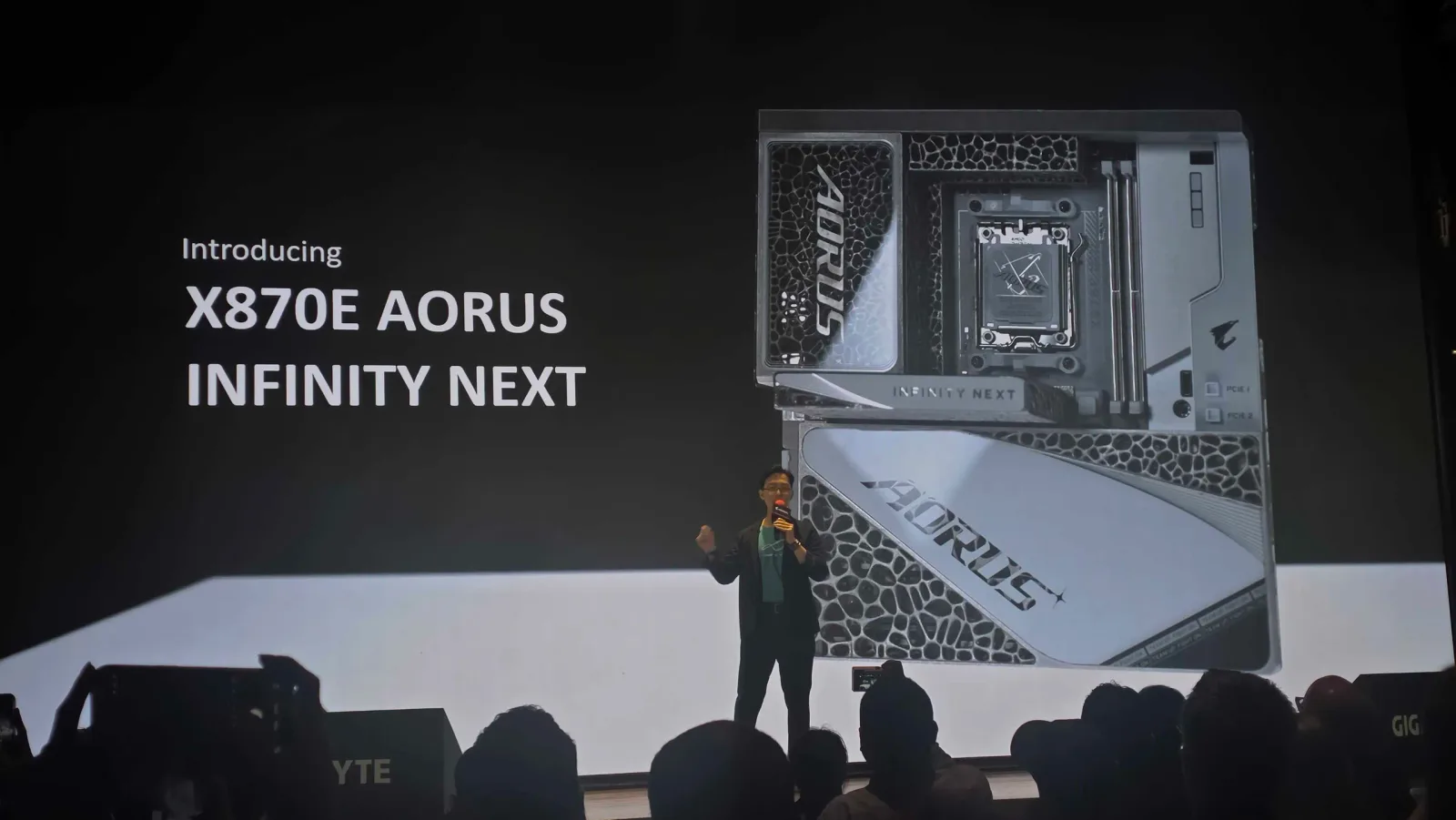 Tom's Hardware Unfiltered: Computex 2026, Day 1 — night markets, taking the MRT train, and a slew of demos
