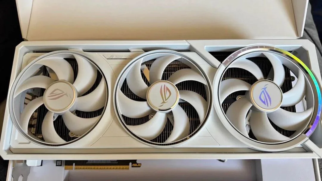 Lucky PC-Bauer erwischt ROG Astral RTX 5080 auf Facebook Marketplace für 500 Dollar – erhält fast 75% Rabatt auf Karte, die „perfekt funktioniert