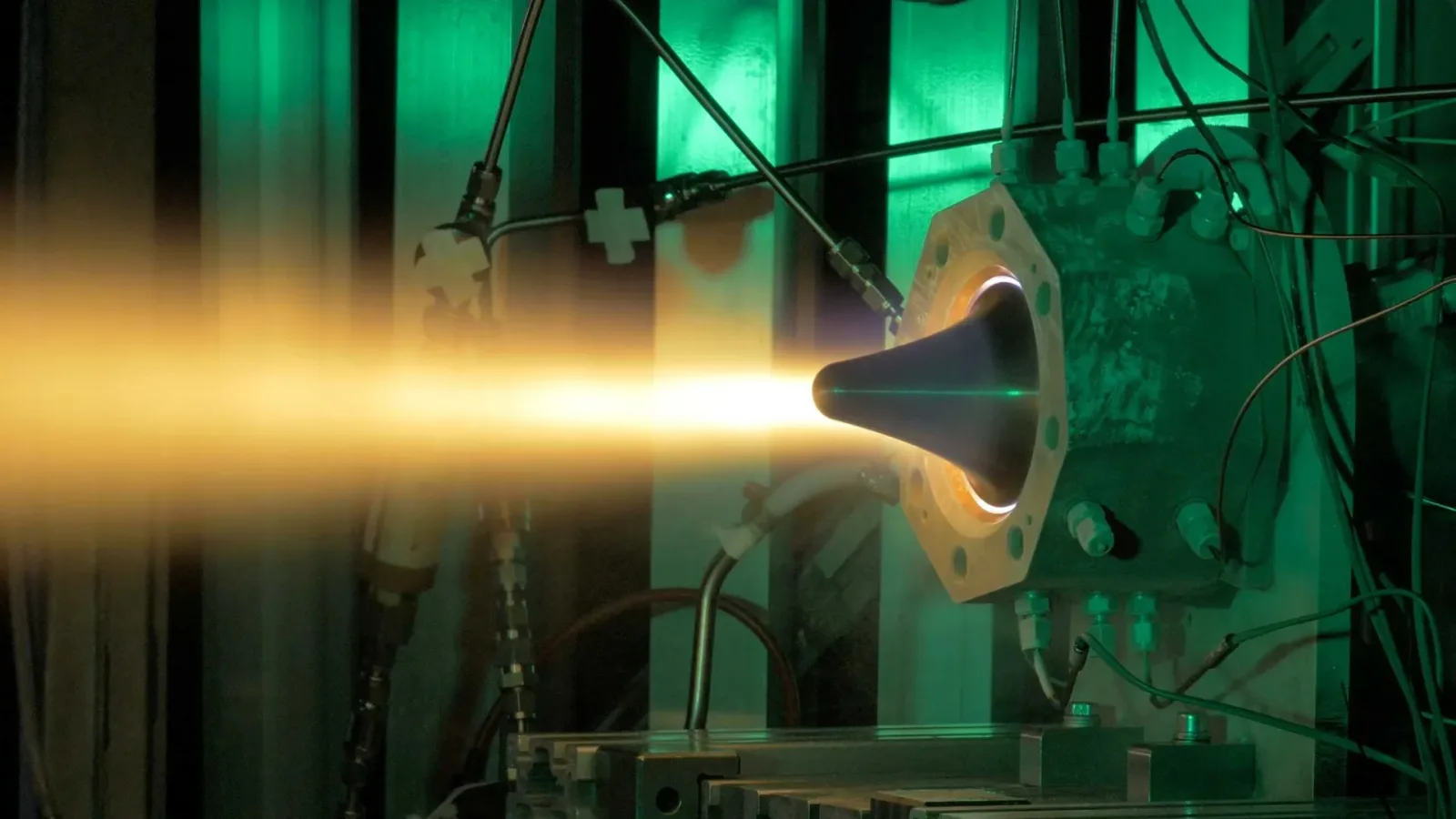 Student-built rocket engine fires 20,000 rotating blasts per second